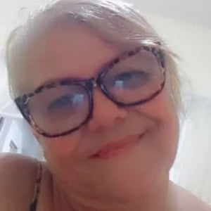 — Carolina A., 53 años - Medellín